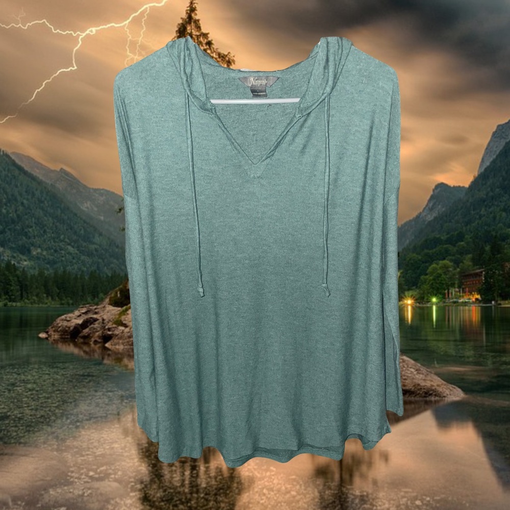 Natural Reflections - Women’s green hooded pullover top | L